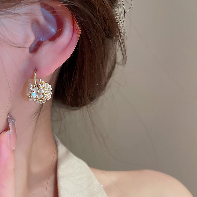 1 pair fashion flower arylic copper inlay rhinestones women's earrings