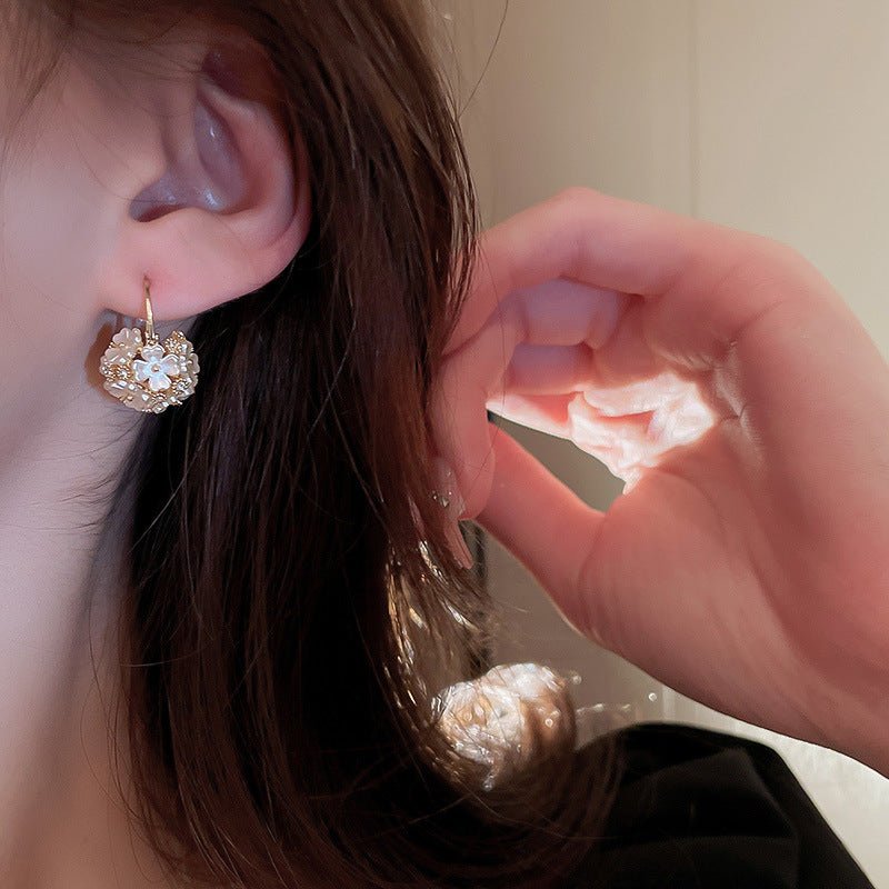 1 pair fashion flower arylic copper inlay rhinestones women's earrings