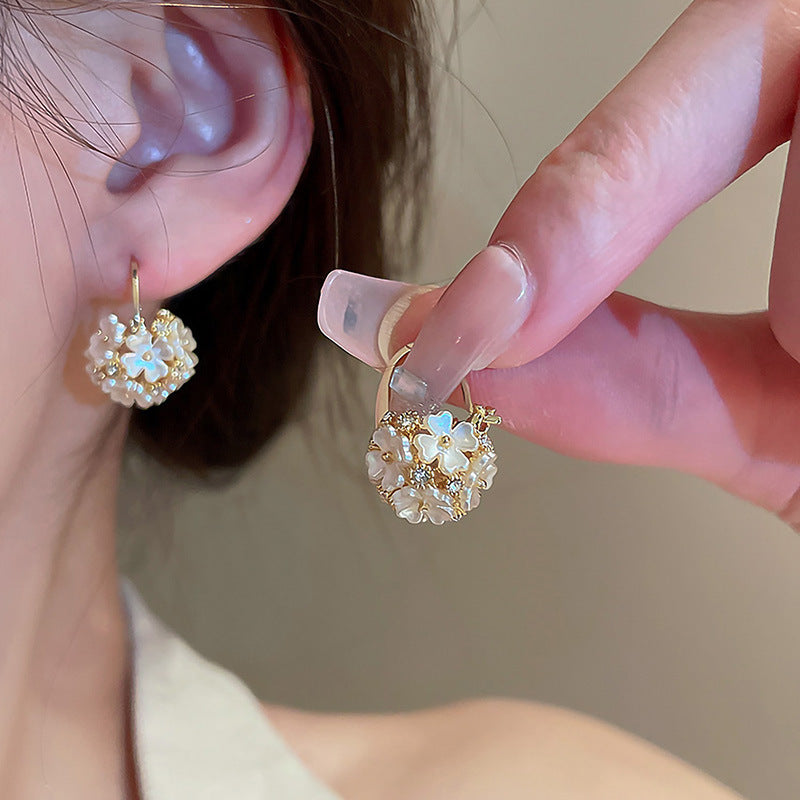 1 pair fashion flower arylic copper inlay rhinestones women's earrings