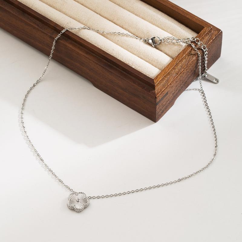 304 Stainless Steel 18K Gold Plated Basic Vintage Style Plating Flower Bracelets Ear Studs Necklace