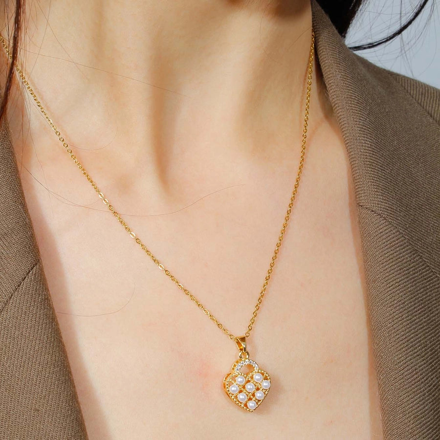 retro heart shape stainless steel plating inlay artificial pearls 18k gold plated pendant necklace