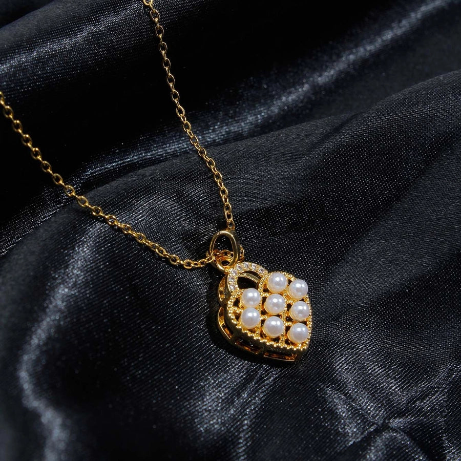 retro heart shape stainless steel plating inlay artificial pearls 18k gold plated pendant necklace
